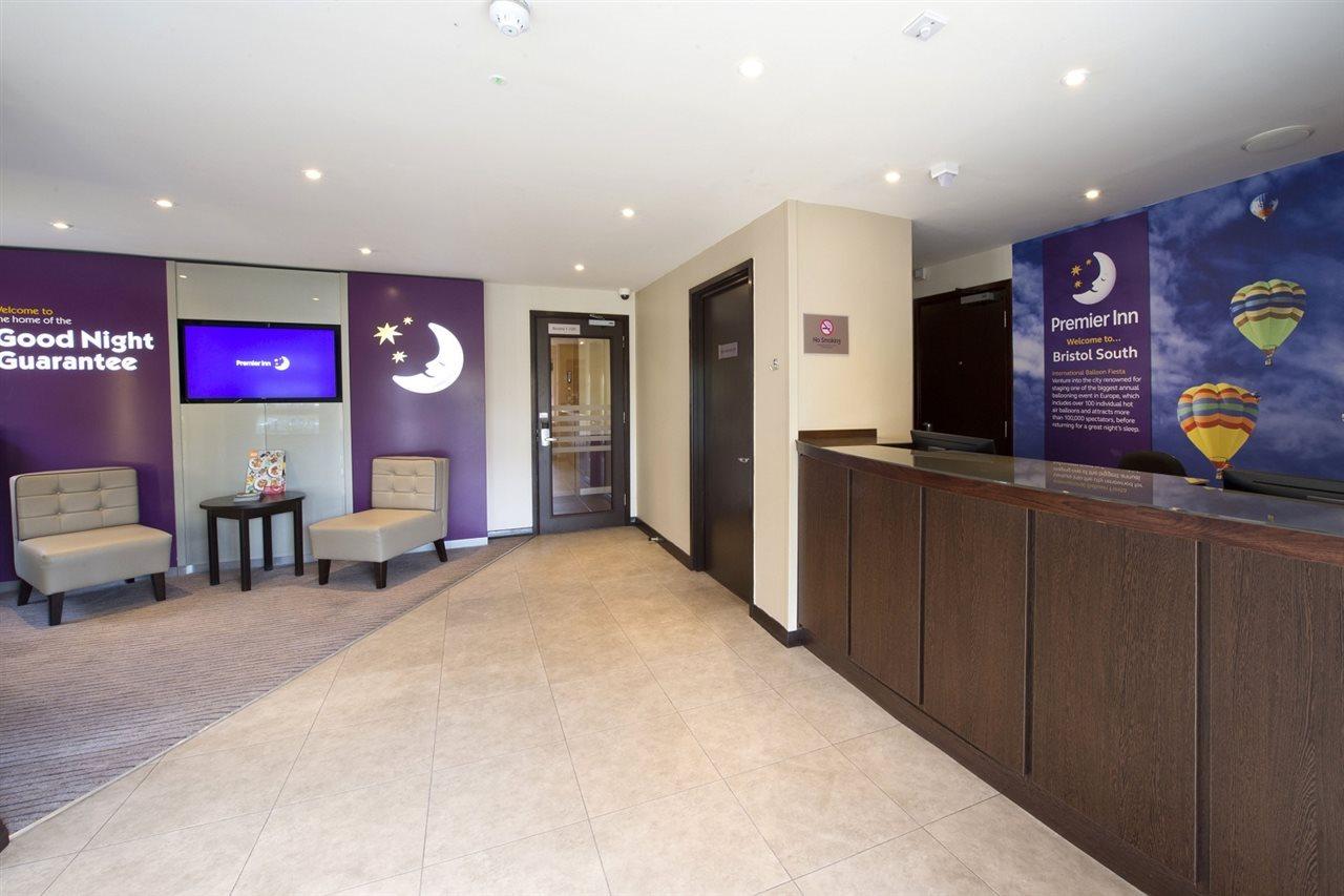 Premier Inn Bristol South Exterior photo